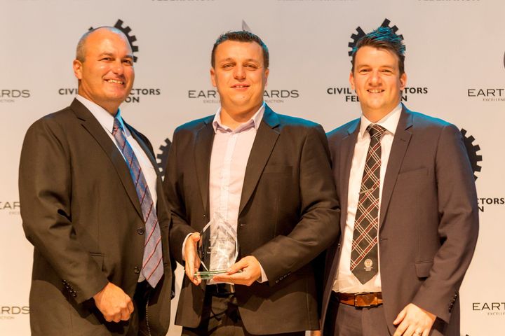 BMD’s unique incrementally launched composite bridge in Western Australia wins industry award