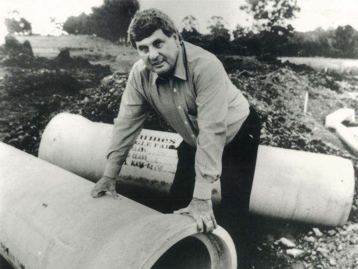 mick_humes-pipe-(bw)